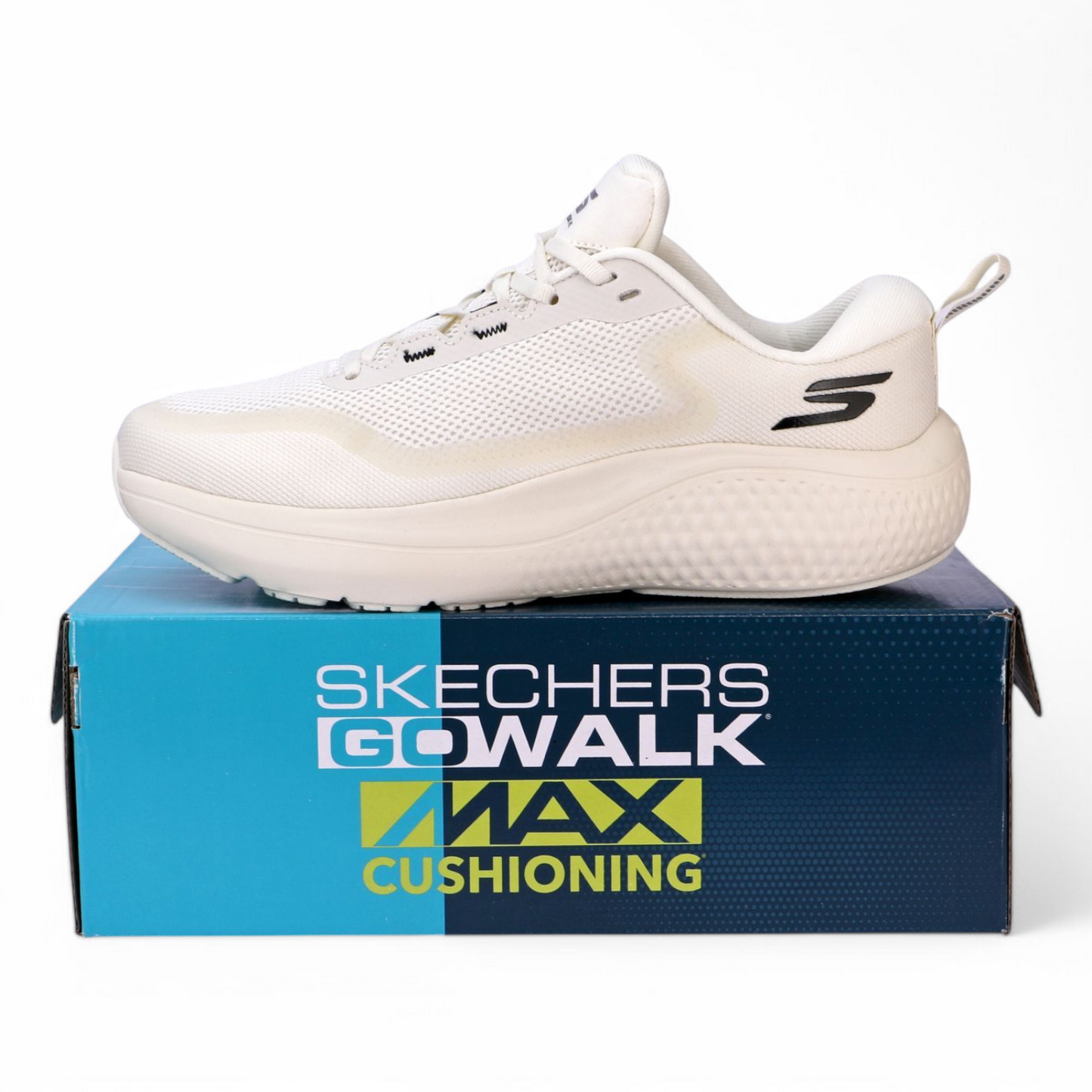 Skechers GO RUN Supersonic Max running Shoes SP - in Beige