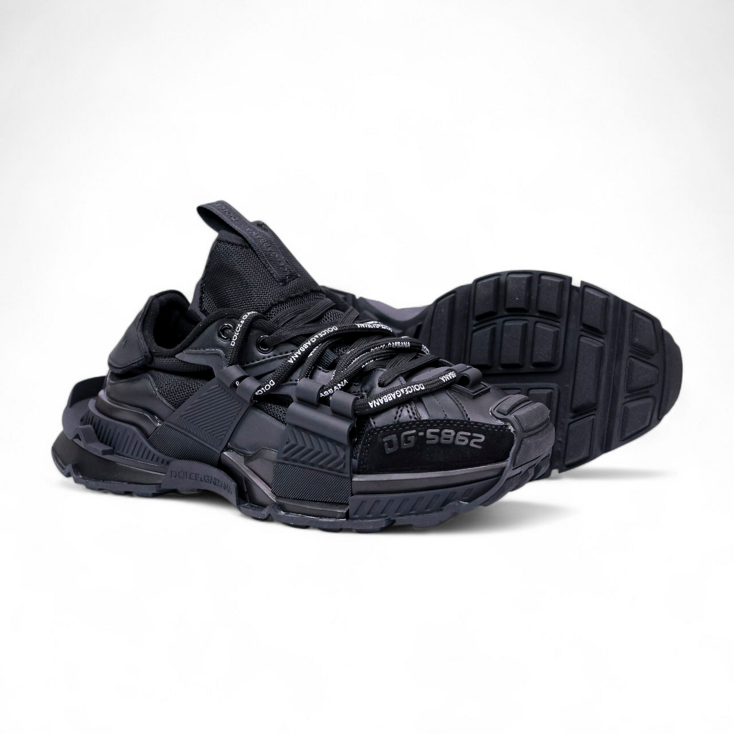 Men’s Dolce & Gabbana Low Top Space Lace Up Sneakers DG - in Black