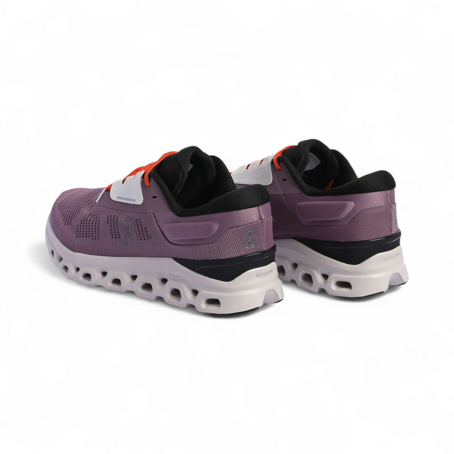 On Running Cloudstratus 3 QC-17 - in Purple