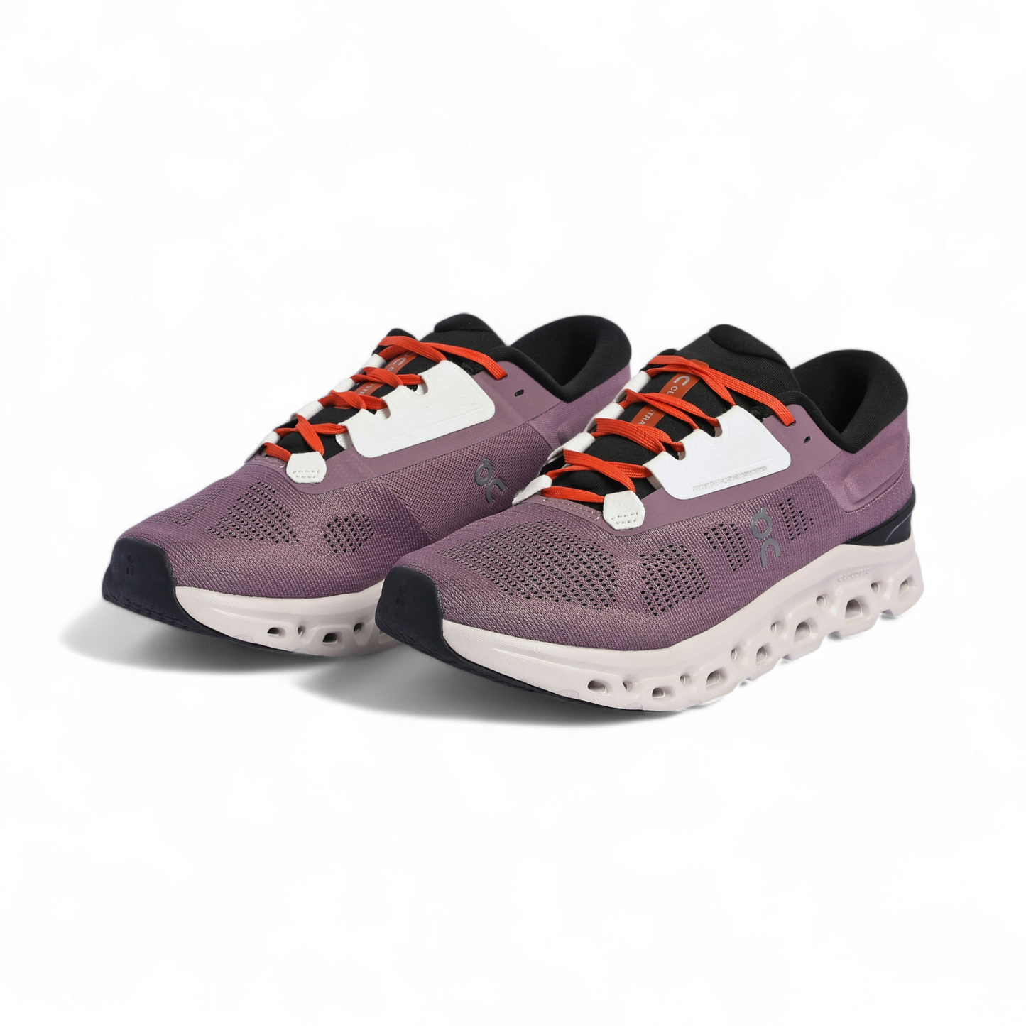 On Running Cloudstratus 3 QC-17 - in Purple