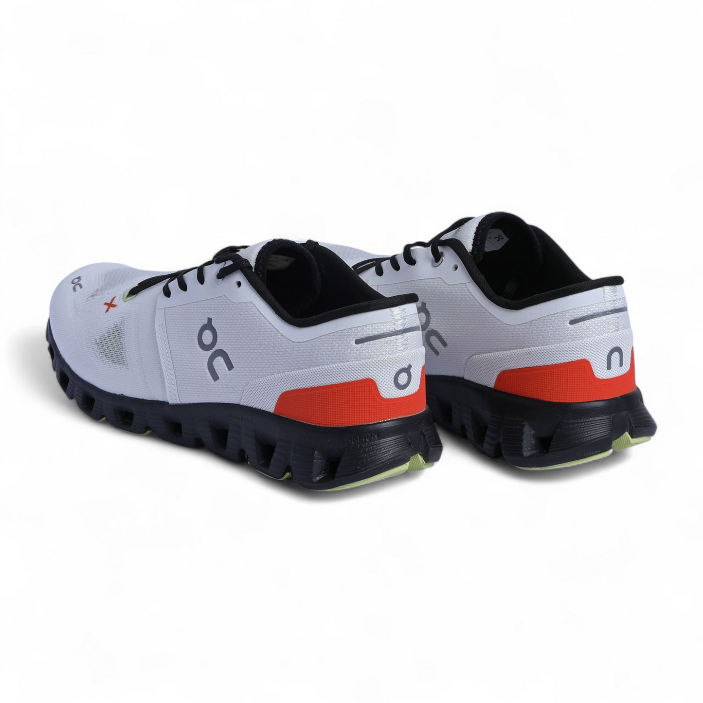 On Running Cloud X3 QC-19 - in White