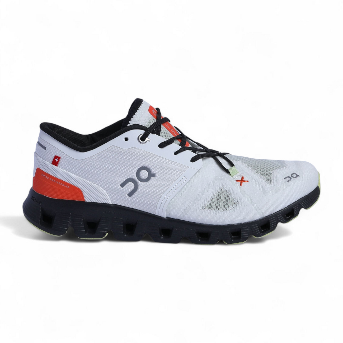 On Running Cloud X3 QC-19 - in White