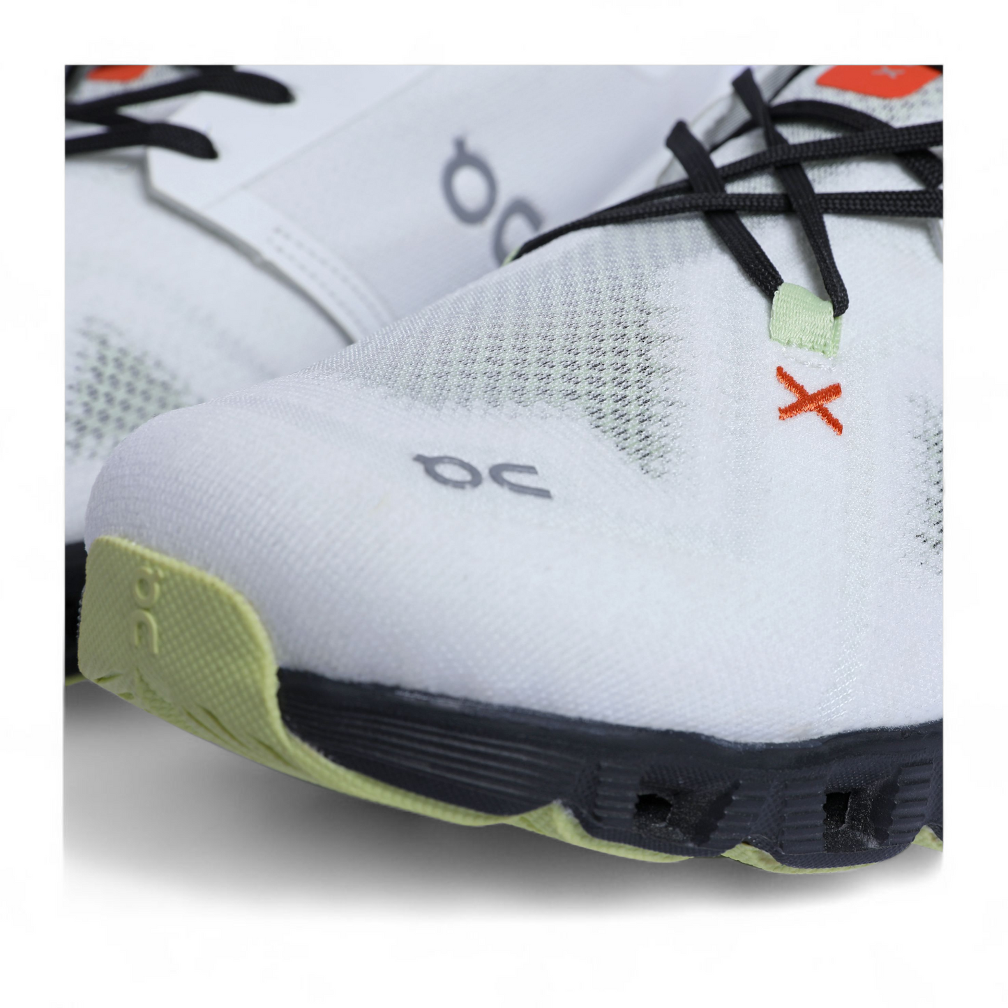 On Running Cloud X3 QC-19 - in White