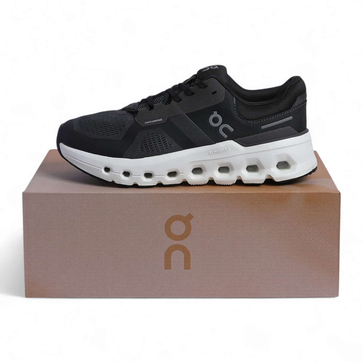 On Running Cloudrunner 2 QC-05 - in Black×white