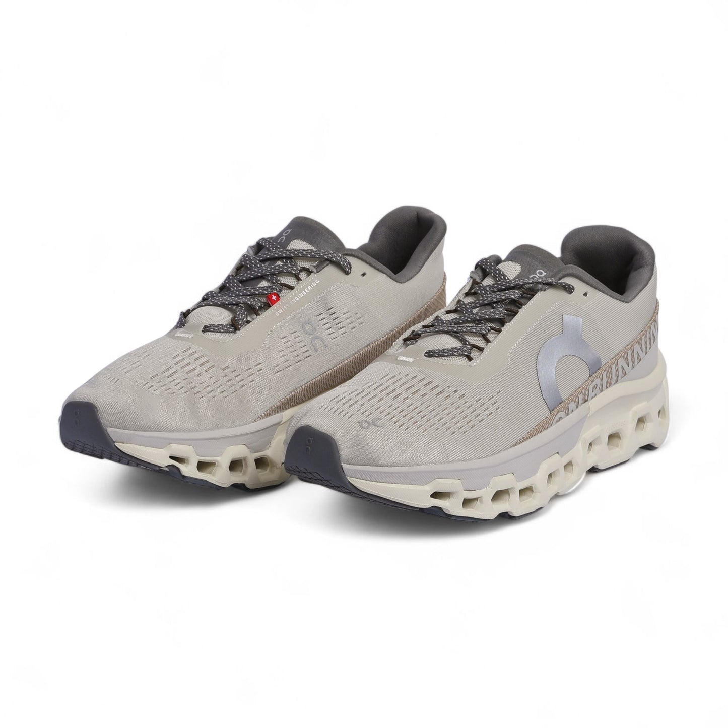 On Running Cloudmonster QC-32 - in Beige