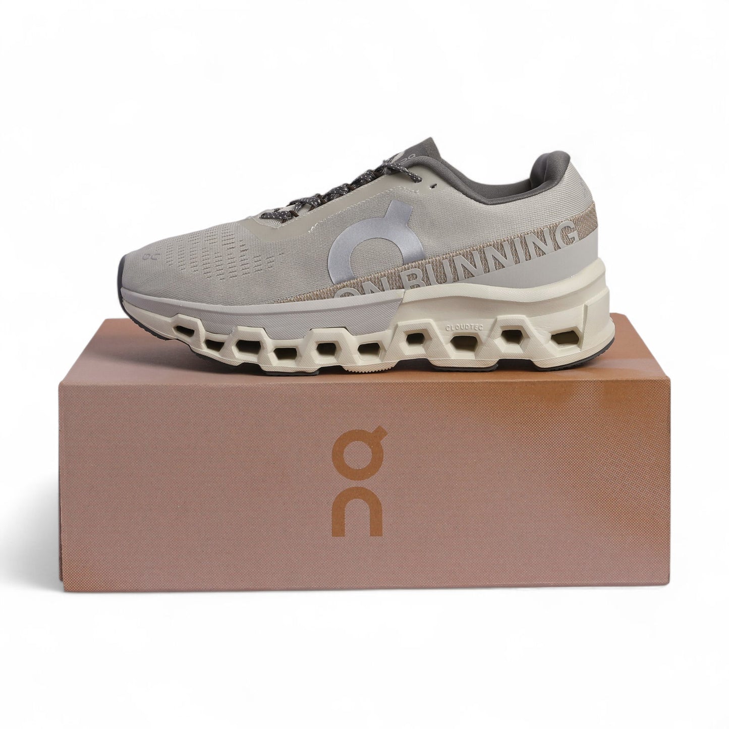 On Running Cloudmonster QC-32 - in Beige
