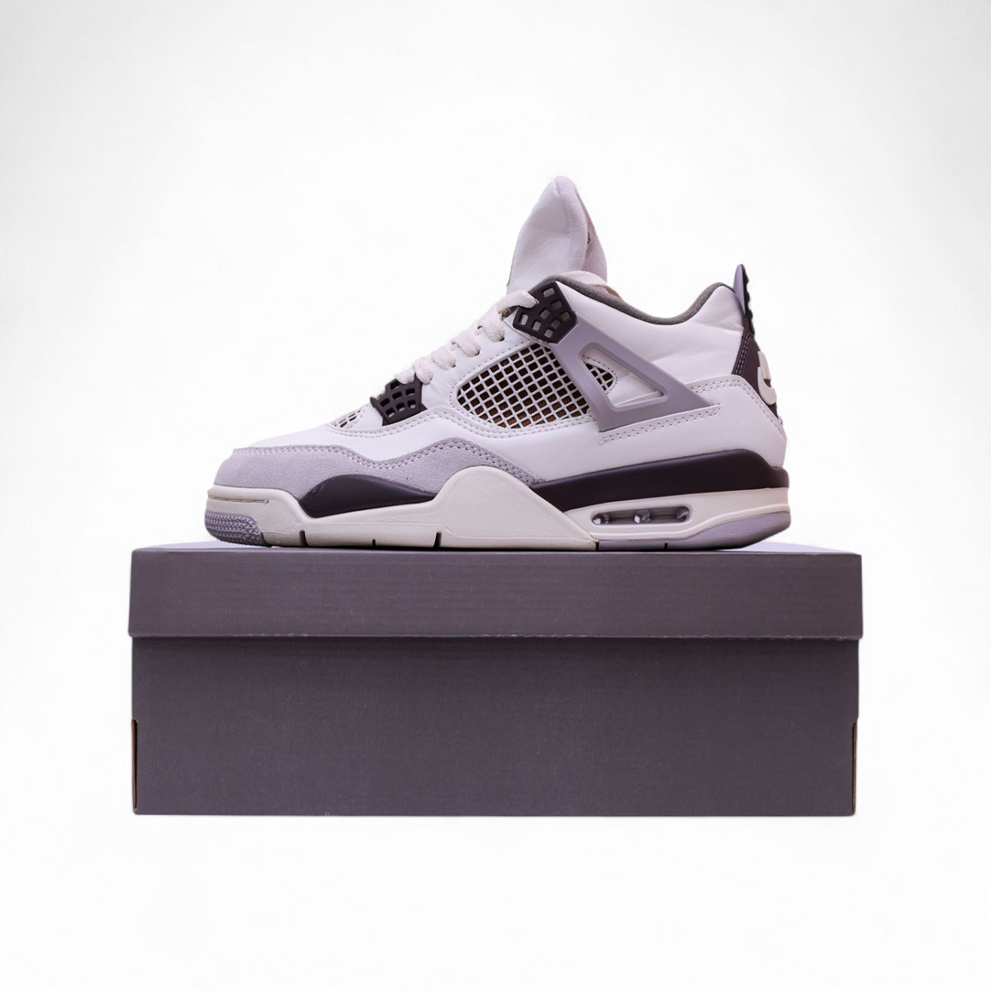 Sneakers Air Jordan 4 Retro – Iconic Heritage, Timeless Style KC - in White×gray