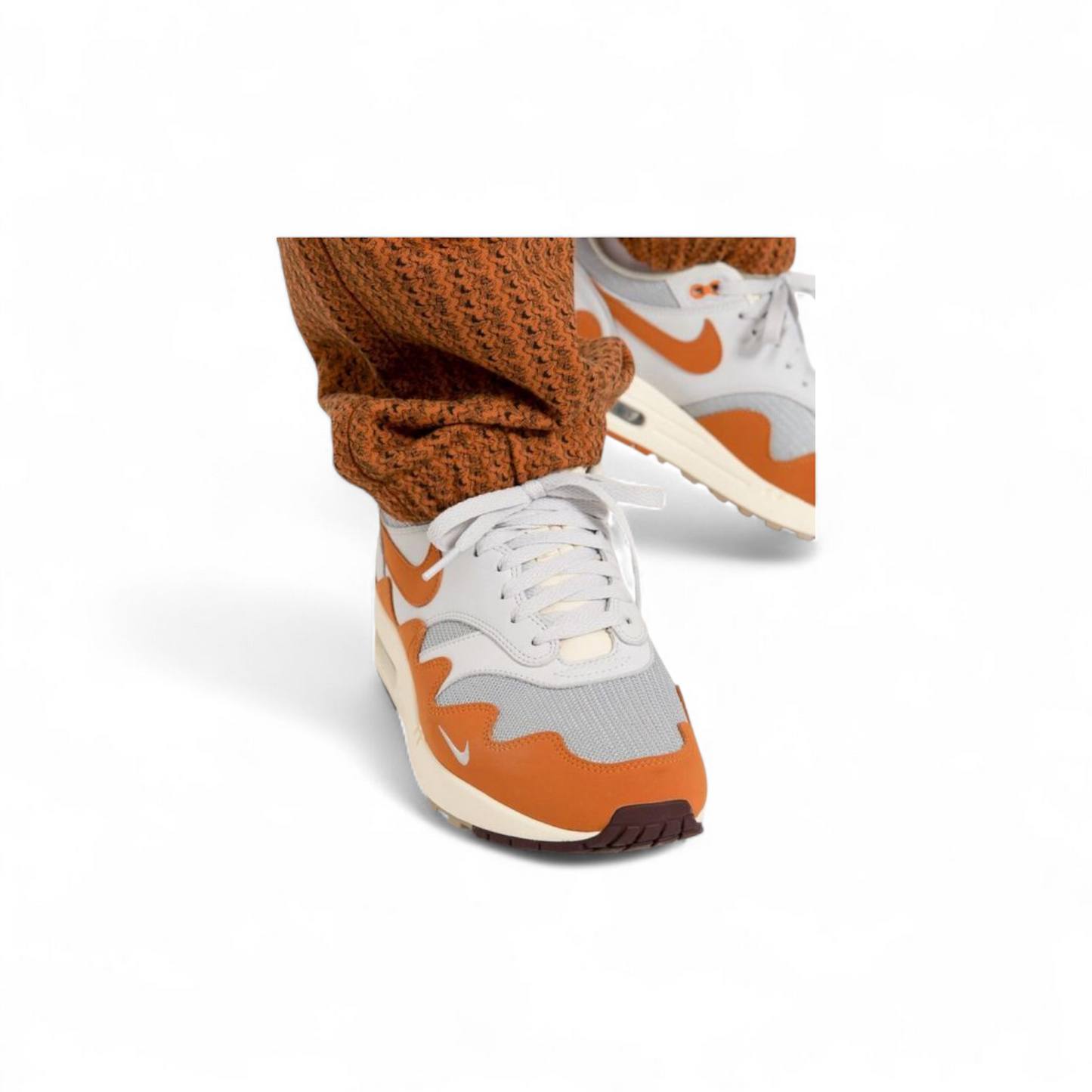 Sneakers Air Max 1 x Patta – Culture, Creativity, and Classic Comfort – JOR-40- in white×orange