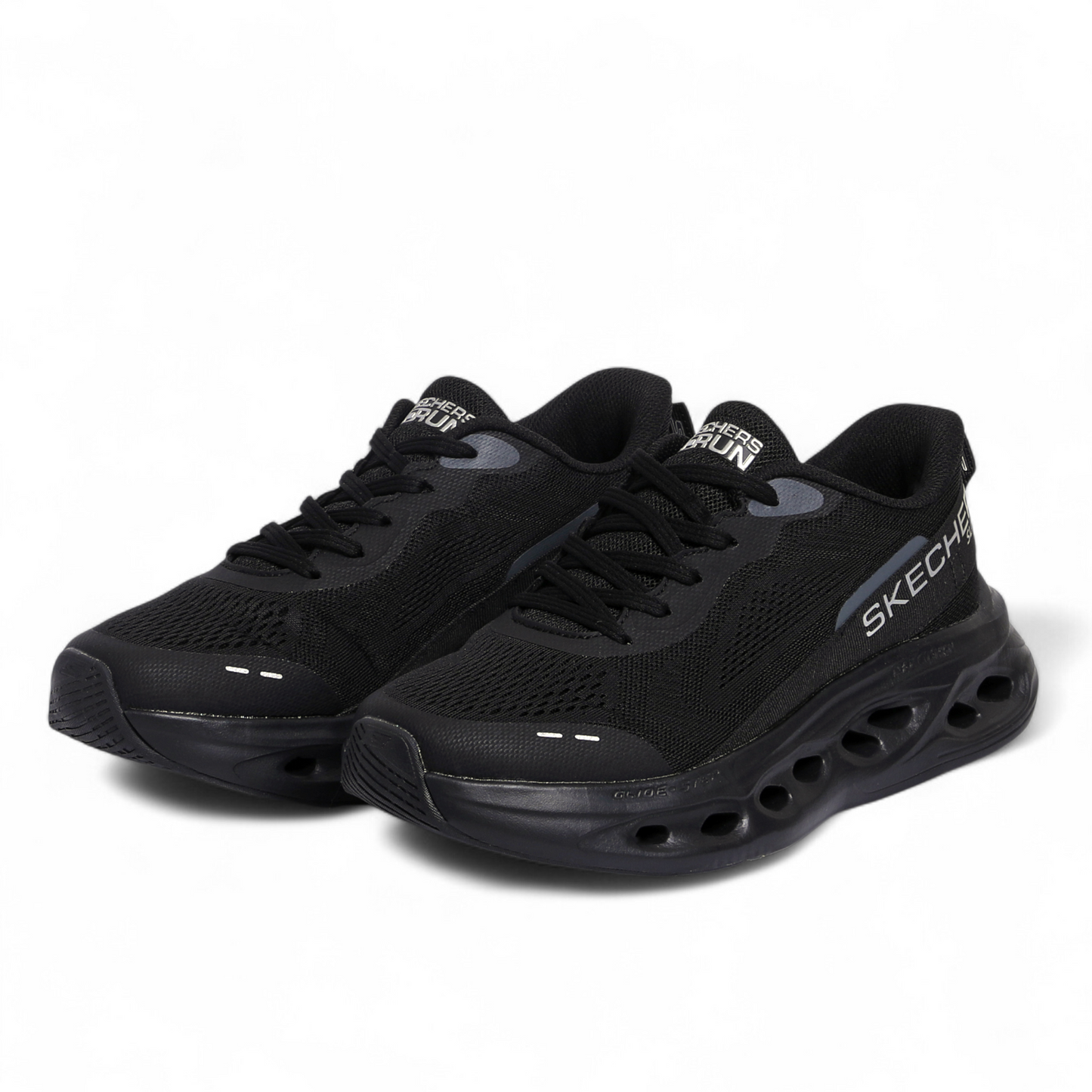 Skechers MAX CUSHIONING GLIDE-STEP – Smooth Comfort & Everyday Performance - EB - in Black
