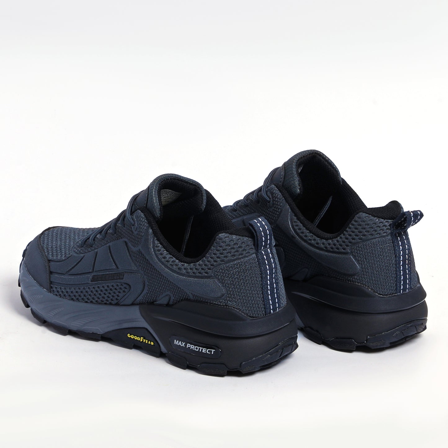 Skechers Max Protect Goodyear Sole - NC - in Dark grey