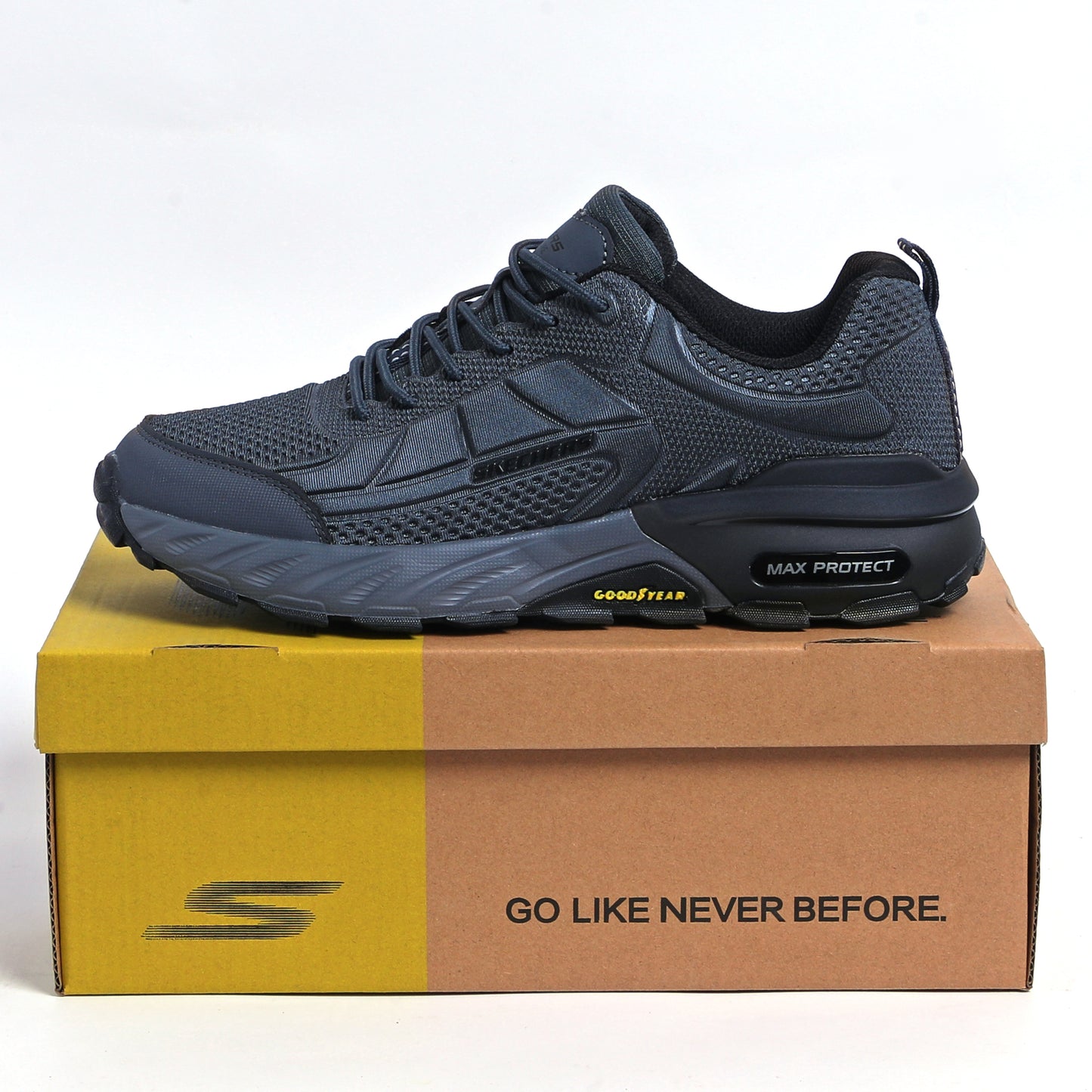 Skechers Max Protect Goodyear Sole - NC - in Dark grey