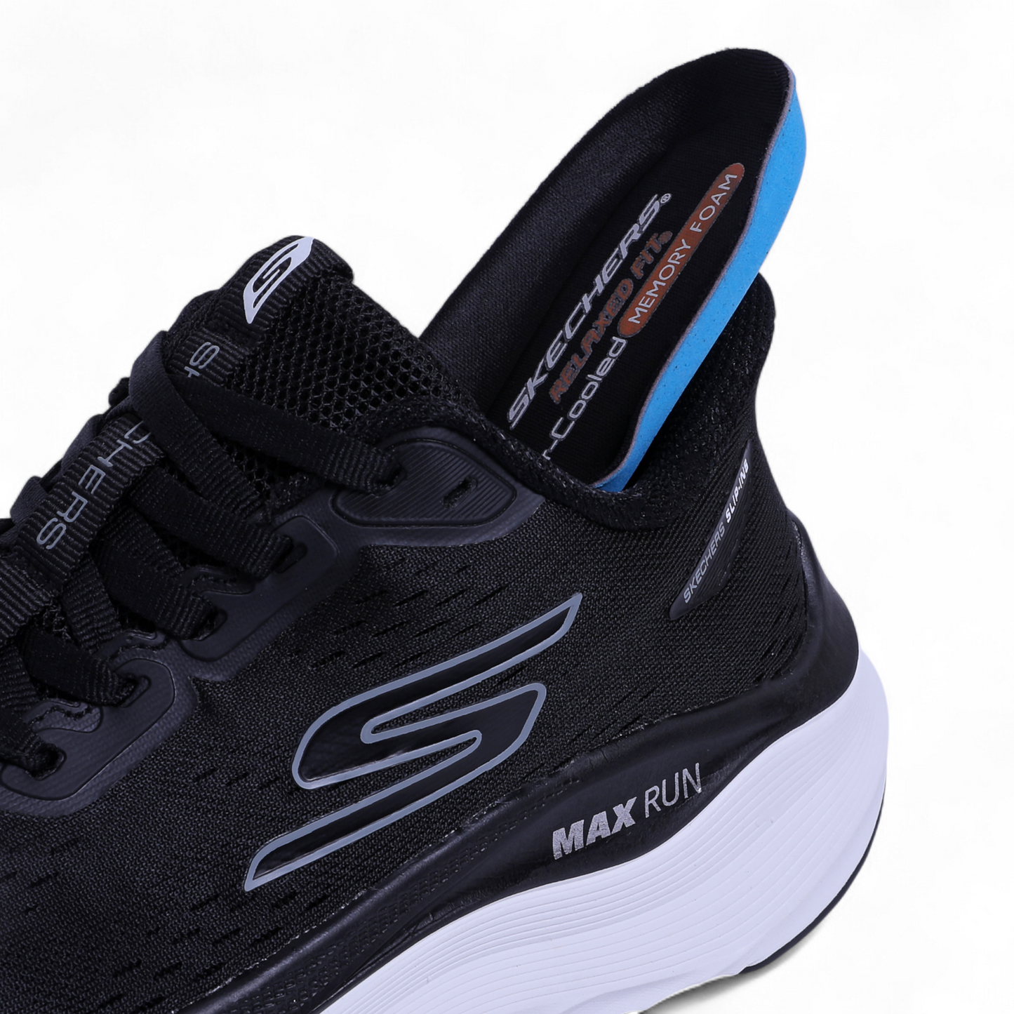 SKECHERS MAX-RUN SLIP-INS –  Comfort & Performance - W5 - in Black