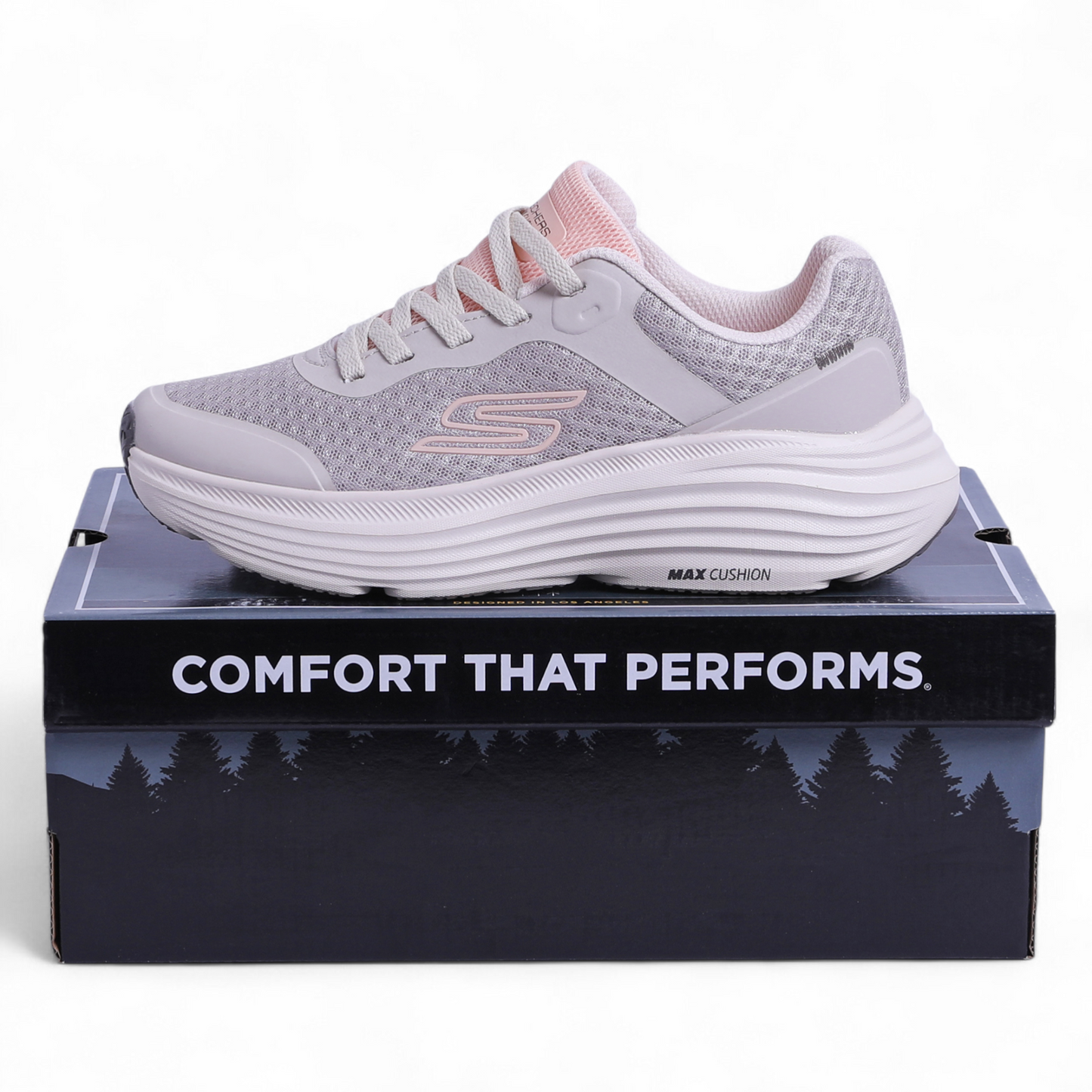 Skechers Max Cushioning Elite – Air-Cooled Goga Mat Comfort - WT - in Beige