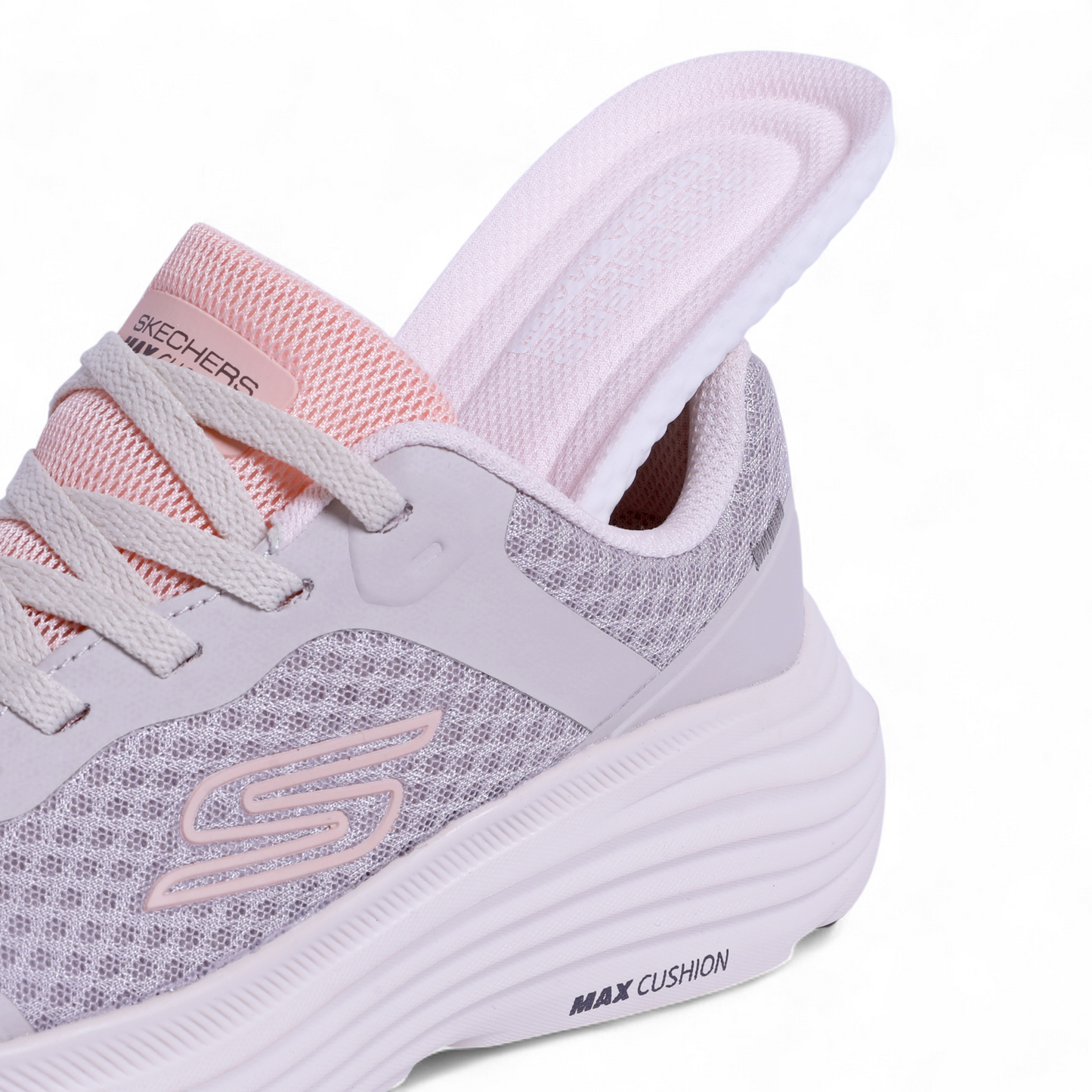 Skechers Max Cushioning Elite – Air-Cooled Goga Mat Comfort - WT - in Beige