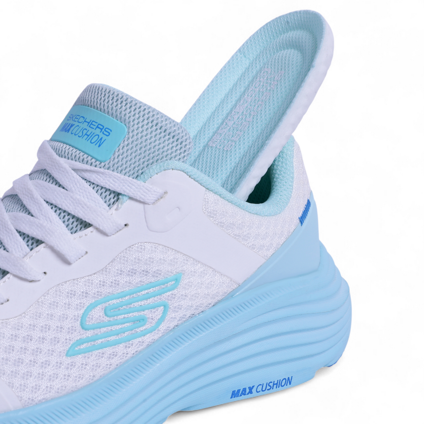 Skechers Max Cushioning Elite – Air-Cooled Goga Mat Comfort - WT - in White