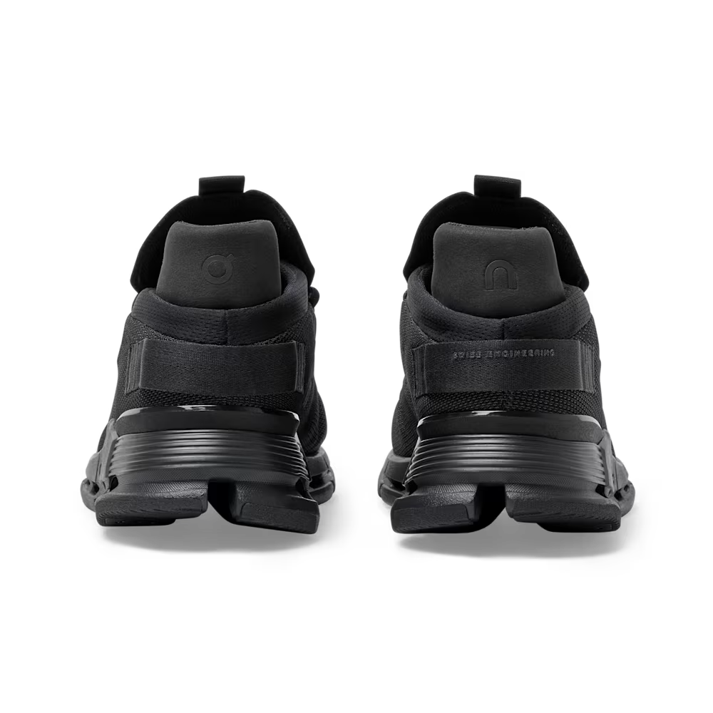 On Running Cloudnova QC-38 - in Black×navy