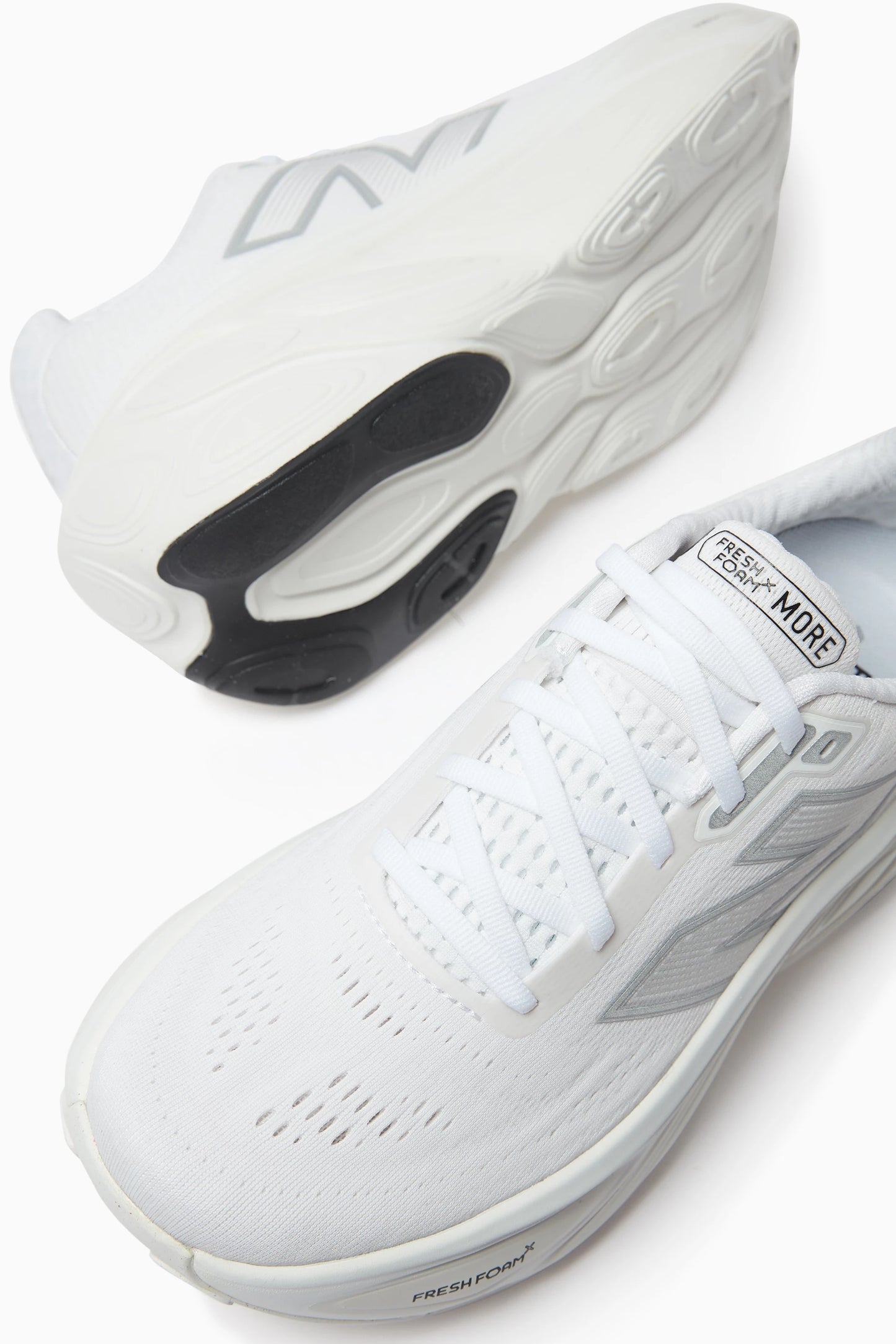 New Balance Fresh Foam X More v5 - V5  - in White