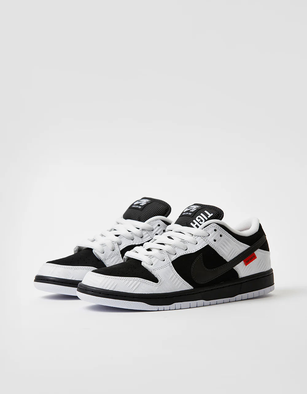 Nike SB Dunk Low “Tightbooth”  - SB-100- in Black×white