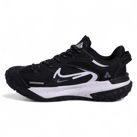 Nike ACG Mountain Fly Low Gore -  G10 - in Black