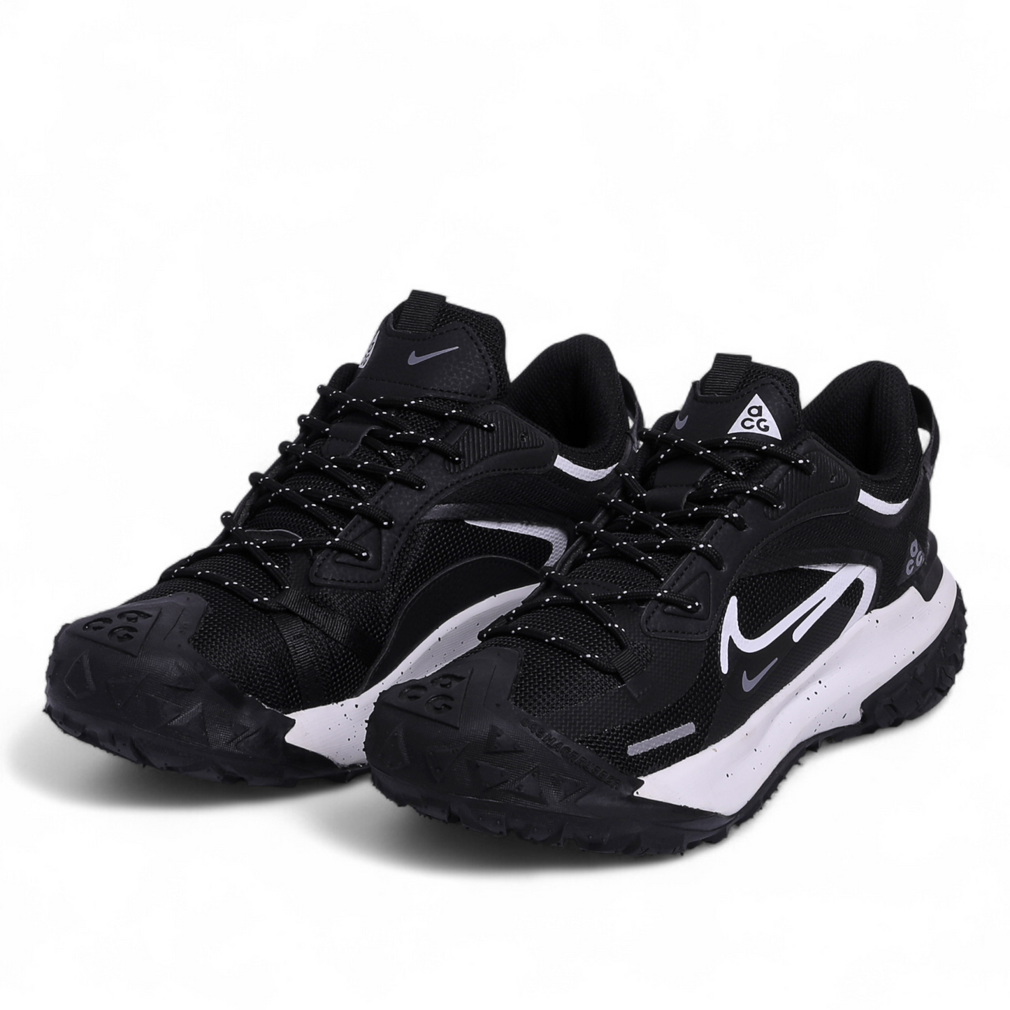 Nike ACG Mountain Fly Low Gore -  G10 - in Black