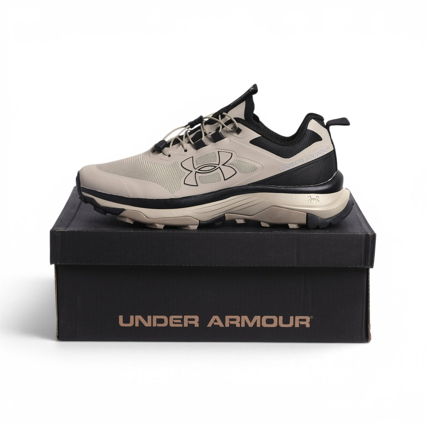 Under Armour Trail Runner - in Beige