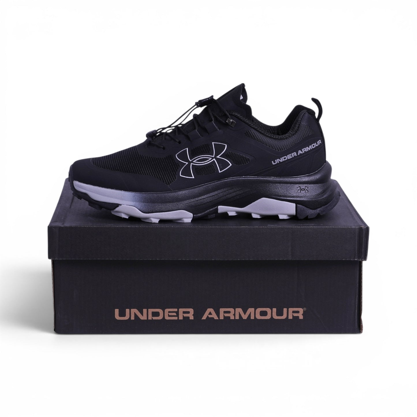 Under Armour Trail Runner - in Black