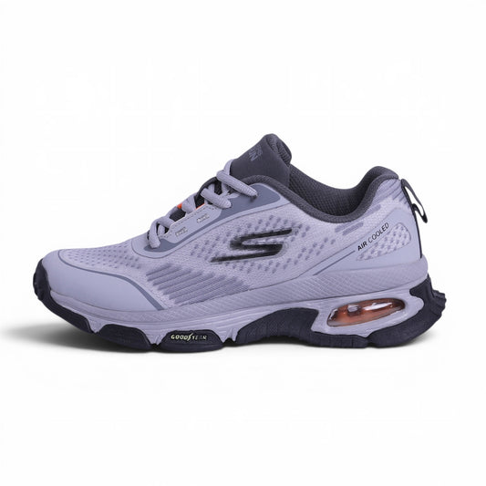 Skechers GO RUN – Lightweight Performance & Everyday Comfort - in Light grey