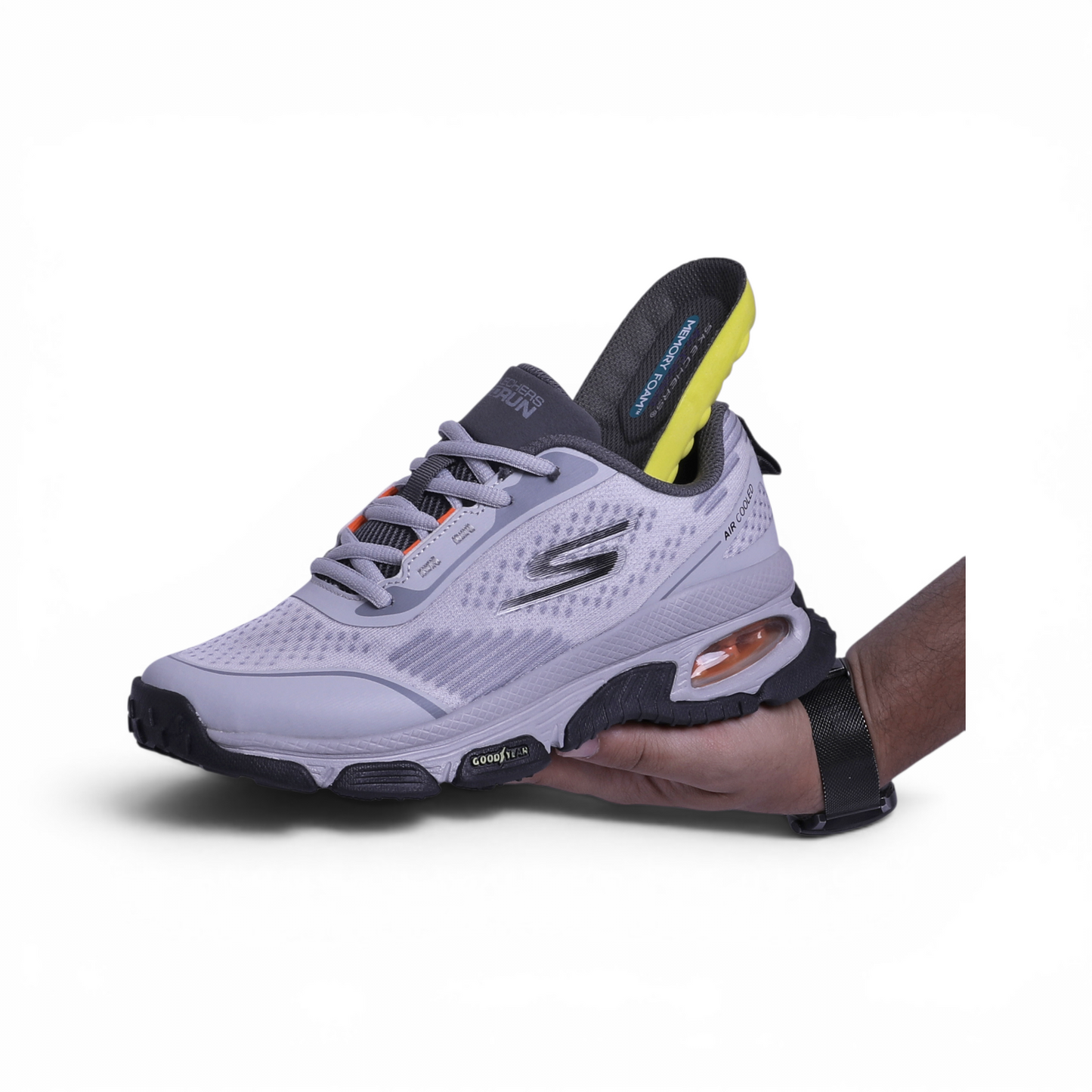 Skechers GO RUN – Lightweight Performance & Everyday Comfort - in Light grey