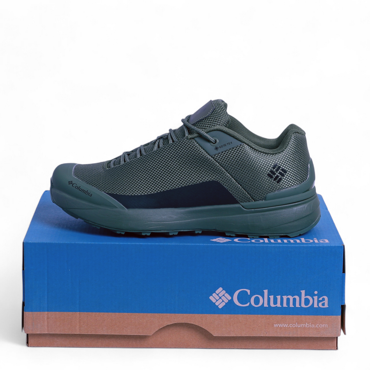 Columbia GORE-TEX Outdoor Hiking Sneakers - DCM - in Green