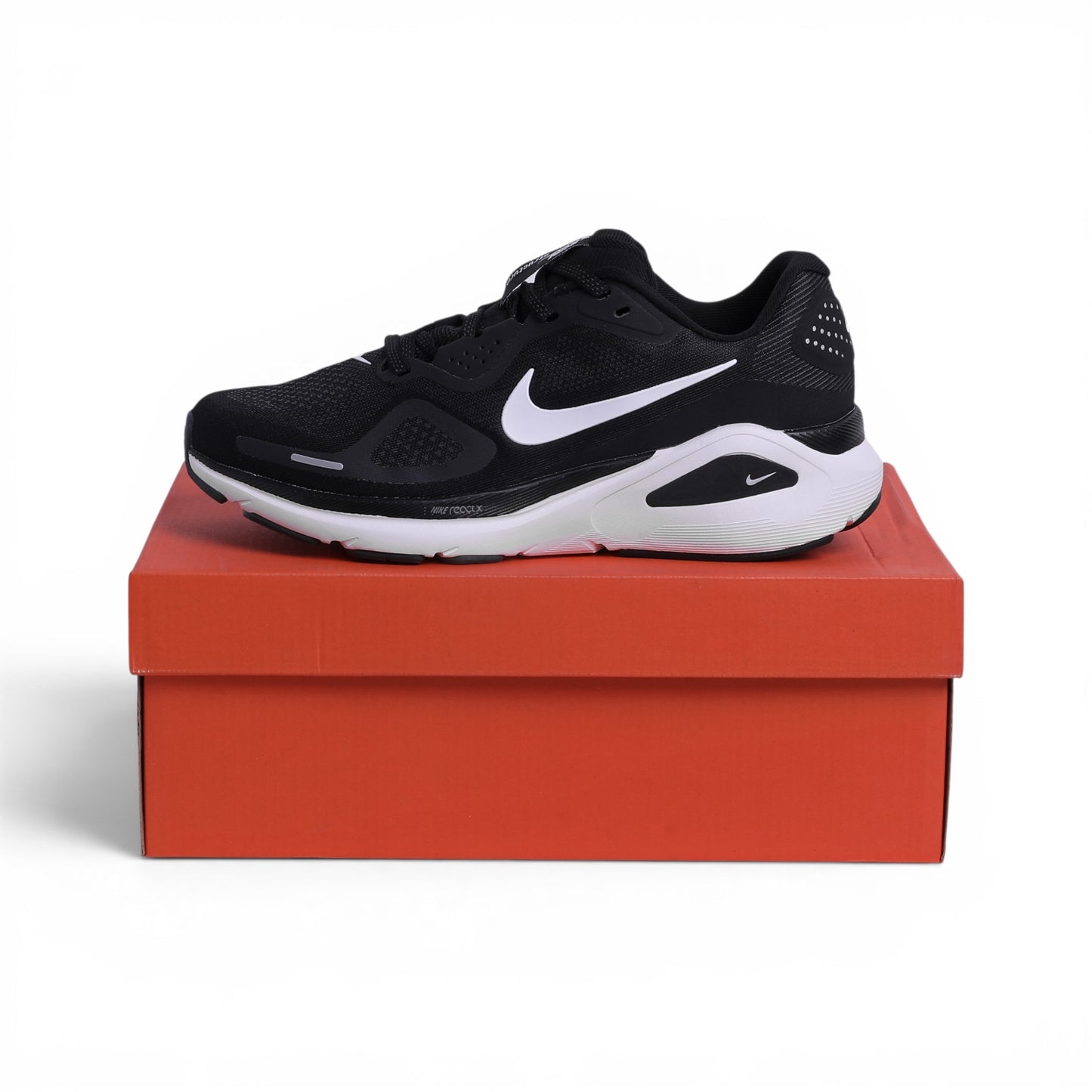 Nike Structure 26 Men’s Road Running Shoes – Stable Comfort for Every Mile - in Black