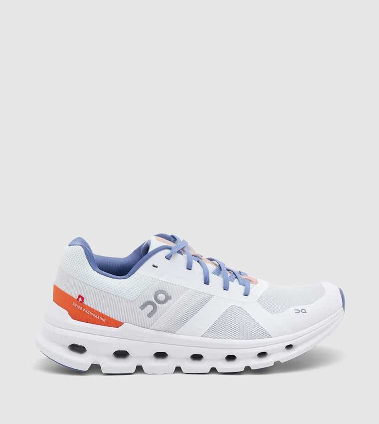 On Running Cloudrunner QC-56- in gray×white