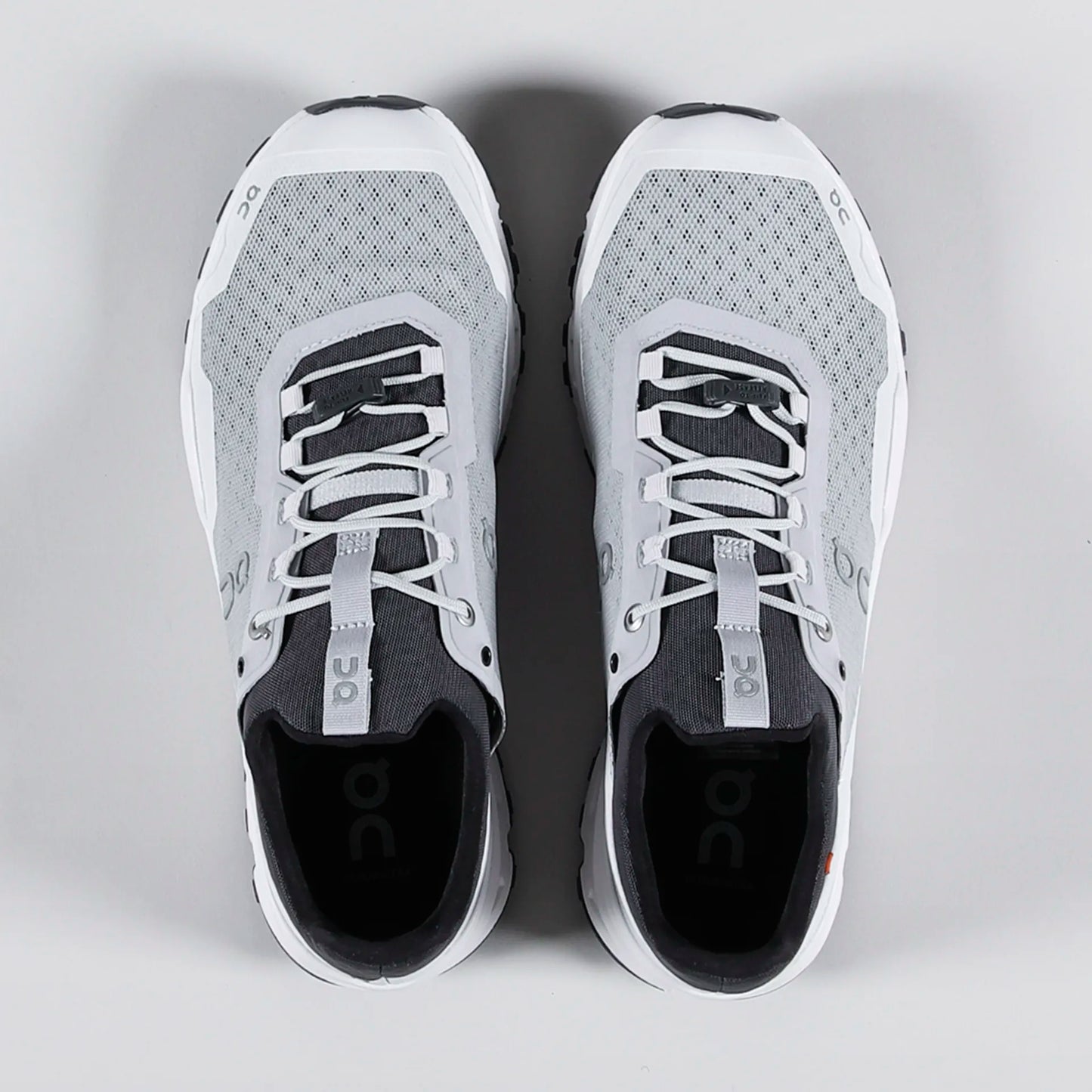 On Running Cloudultra QC-69- in Light gray