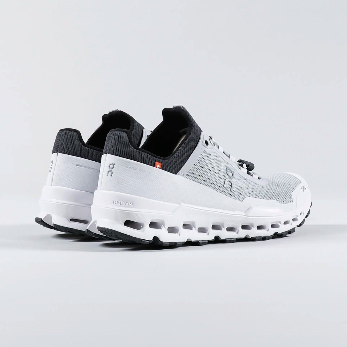 On Running Cloudultra QC-69- in Light gray