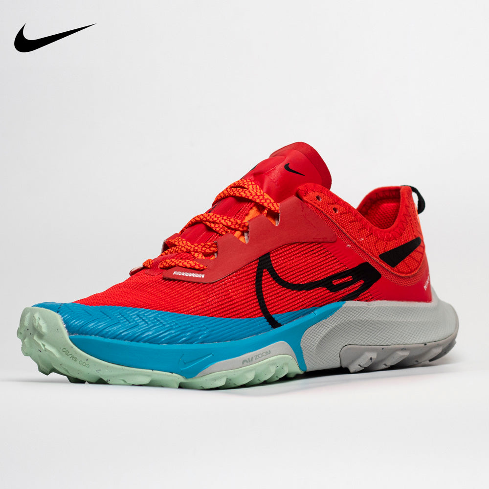 Nike react running shoes ET - in red