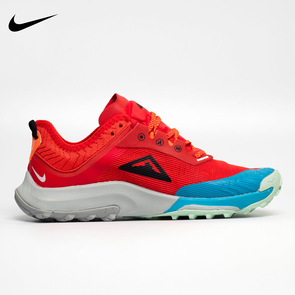 Nike react running shoes ET - in red