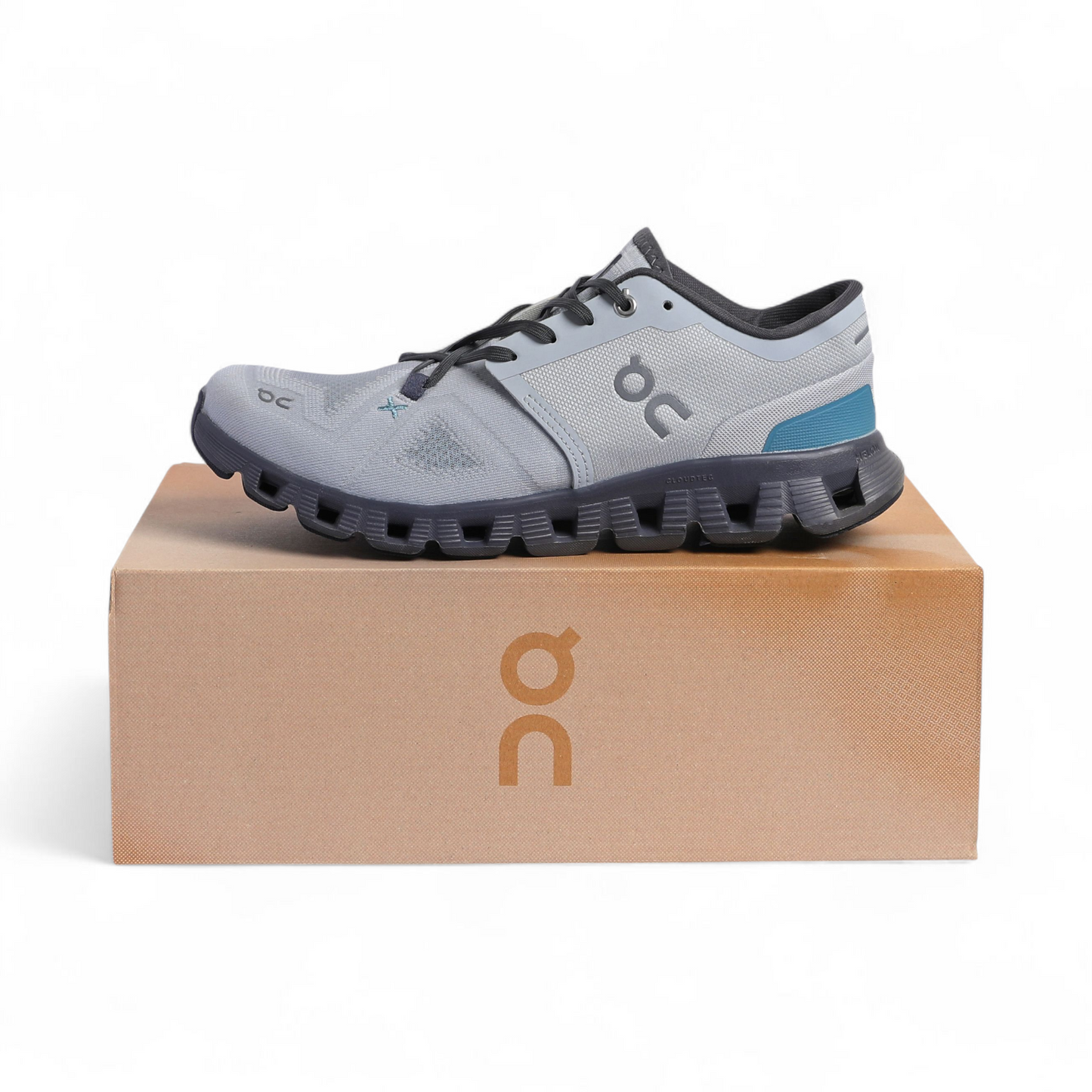 On Running Cloud X3 QC-35 - in Light gray
