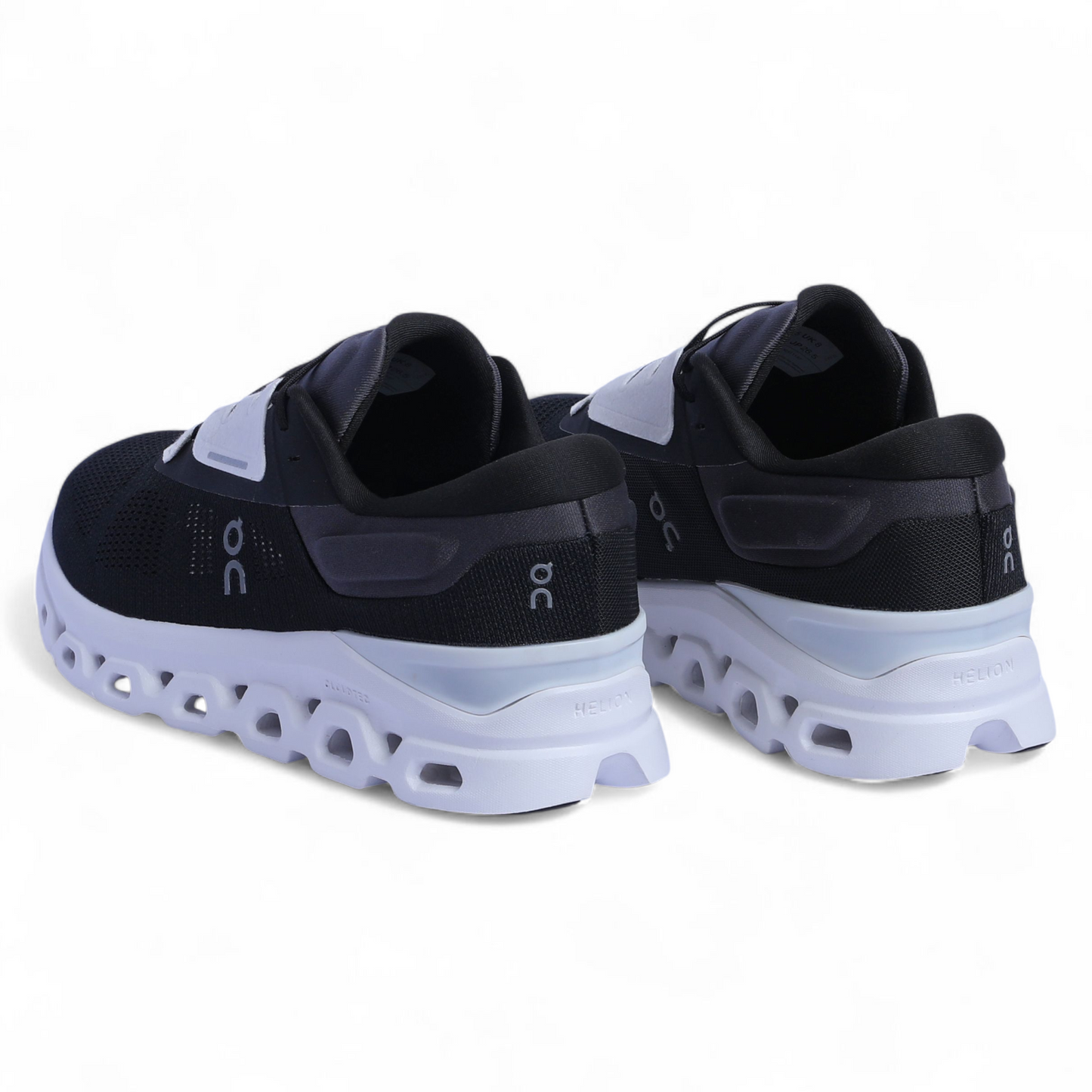 On Running Cloudstratus 3 QC-22 - in black×white