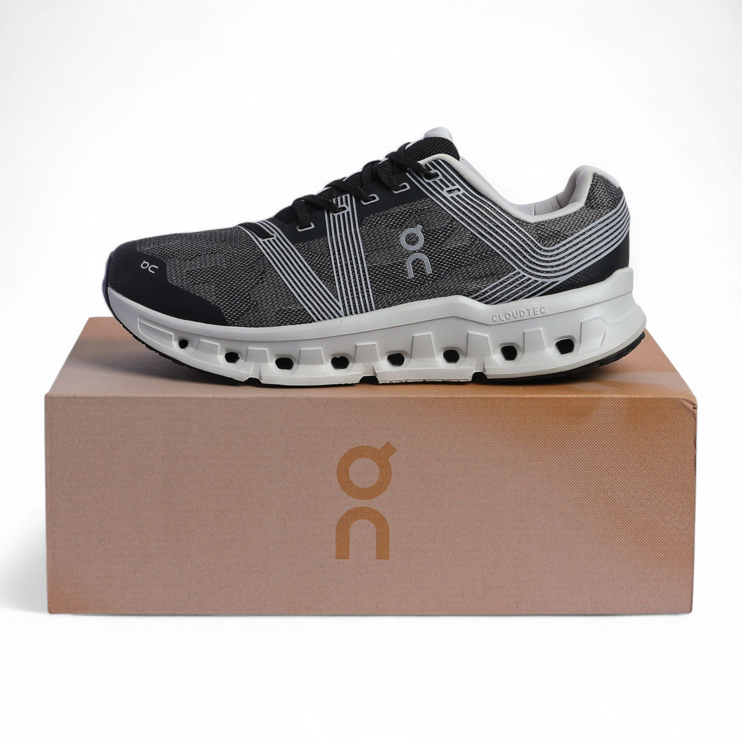 On Running Cloudgo QC-06 - in Gray×black