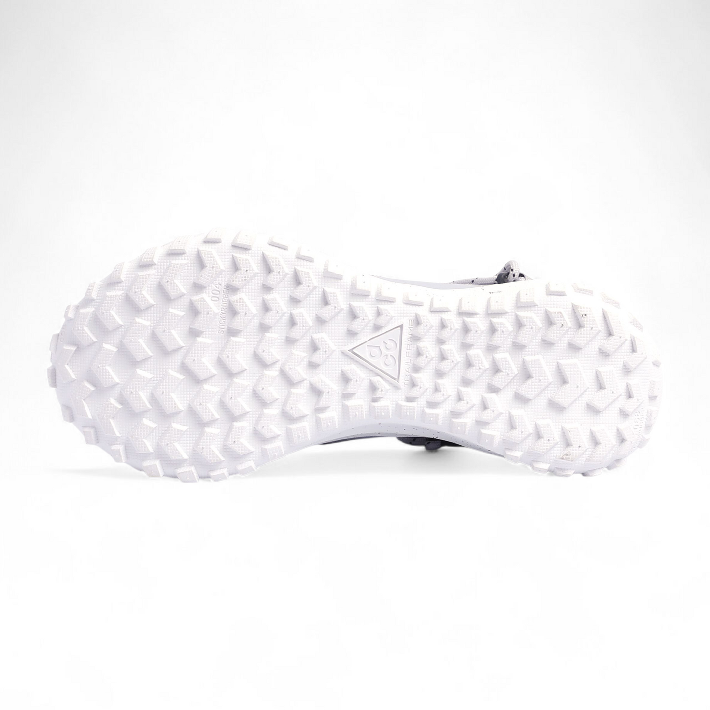 Nike ACG Mountain Fly Low Gore -  G5 - in grey