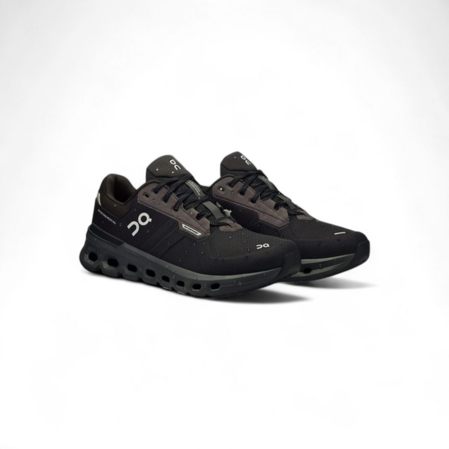 On Running Cloudrunner 2 QC-66- in Black