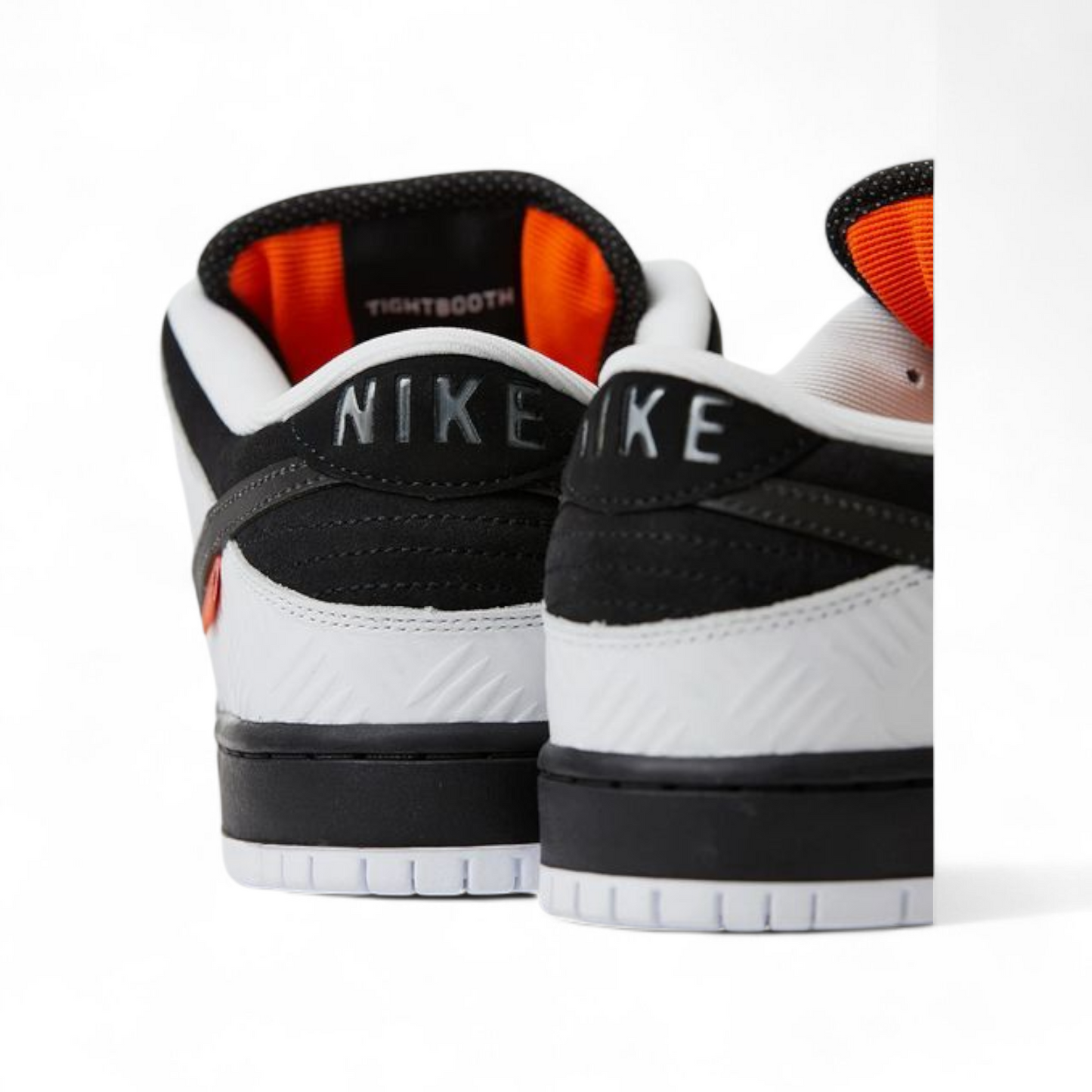 Nike SB Dunk Low “Tightbooth”  - SB-100- in Black×white
