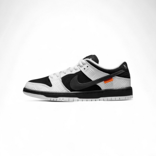 Nike SB Dunk Low “Tightbooth”  - SB-100- in Black×white