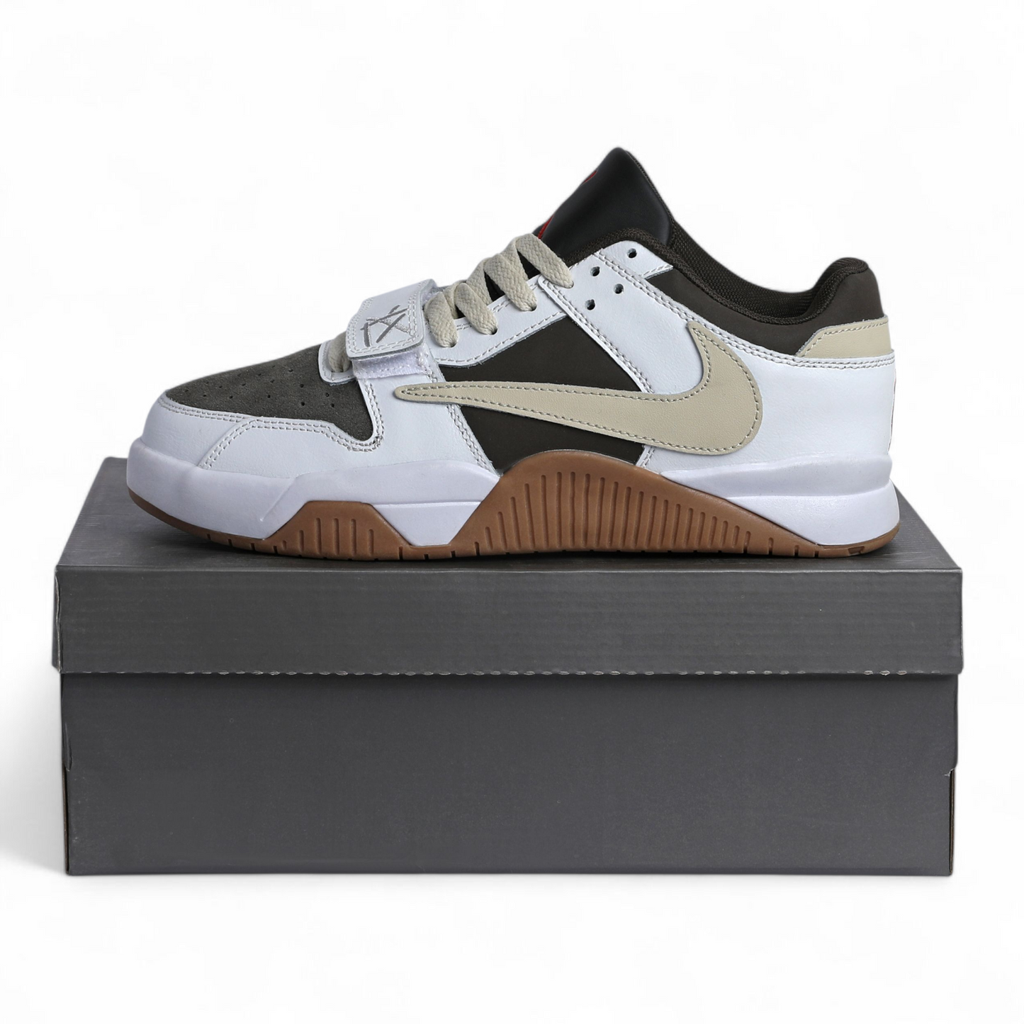 Travis Scott x Jordan Jumpman Jack TR 'Taupe Haze' sneaker. - AIR-20- in White×brown