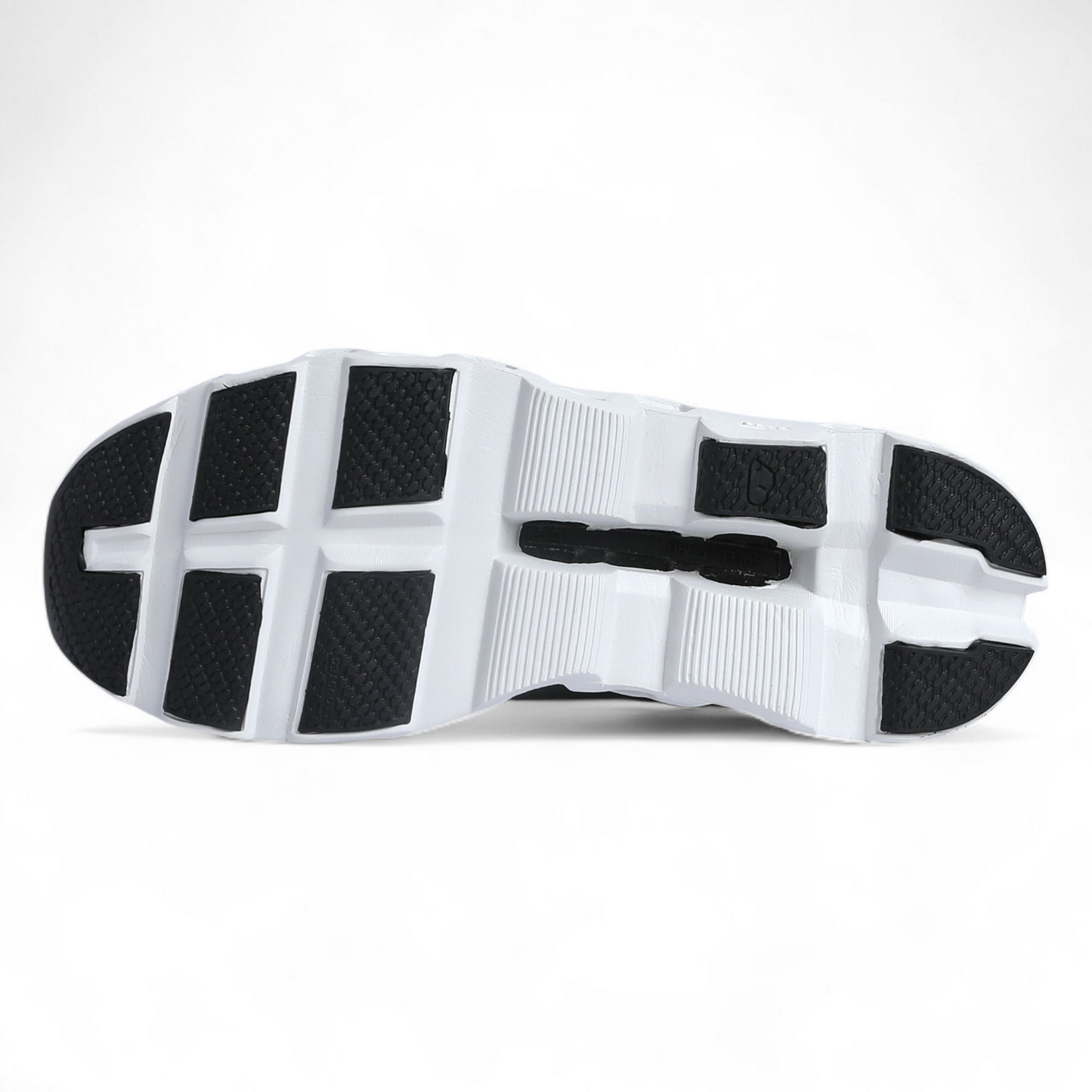 On Running Cloudmonster QC-40 - in Black×white