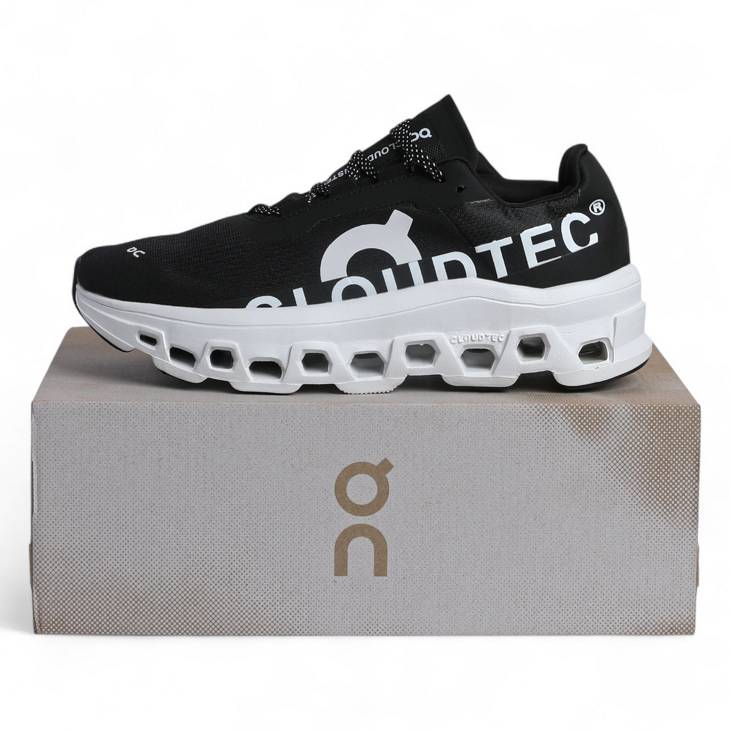 On Running Cloudmonster QC-40 - in Black×white