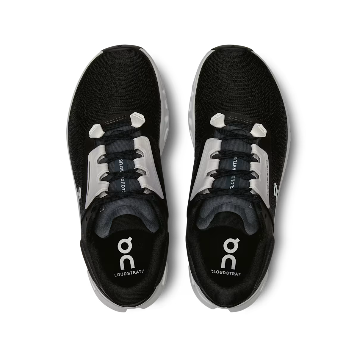On Running Cloudstratus 3 QC-22 - in black×white